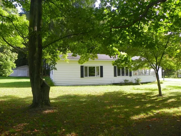 332 W State St, Pleasantville, PA 16341