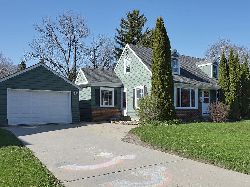 1st image of 1119 W Grand Ave