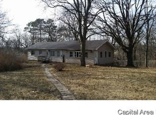 2492 85th Ave, Viola, IL 61486