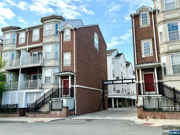 200 Dey St Unit 285, Harrison, NJ 07029