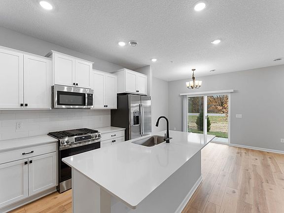5th image of 1532 Trellis Ln
