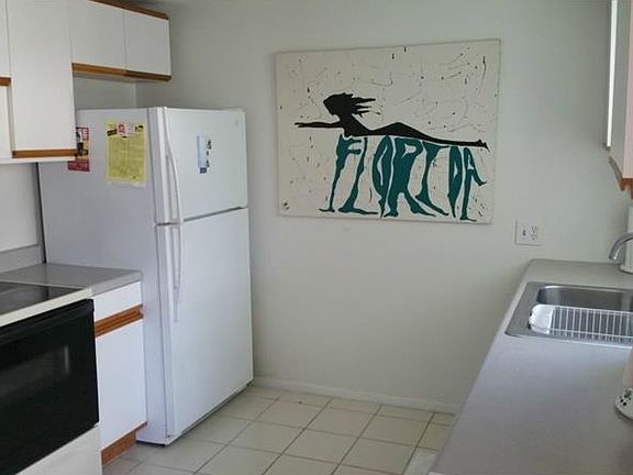 2nd image of 1769 Coconut Dr