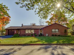 113 Bent Pine Trl, Hazleton, PA 18202