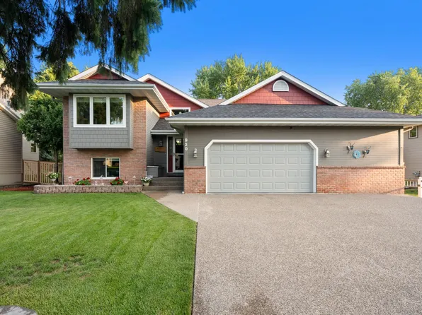 920 100th Ln NE, Blaine, MN 55434
