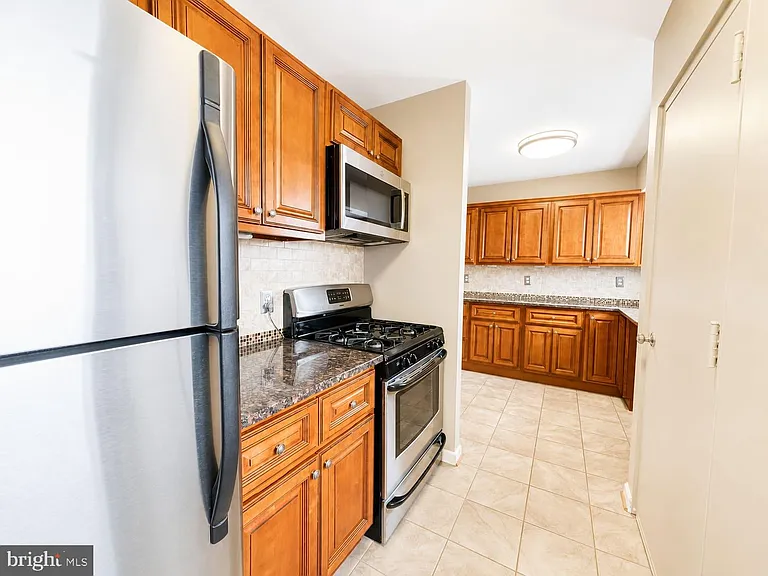 430 N Armistead St #303 — Photo 11