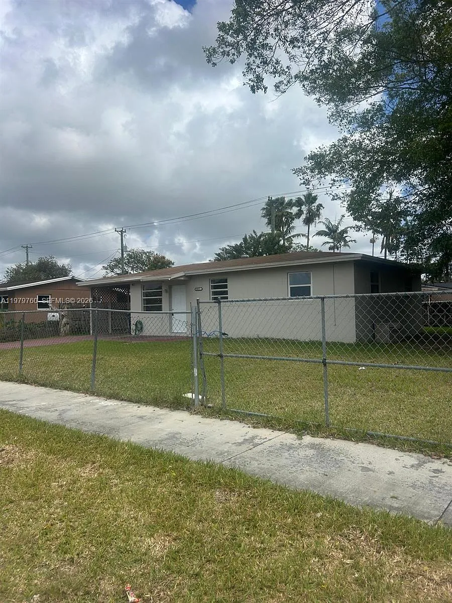 Building Photo - 28511 SW 147th Ave