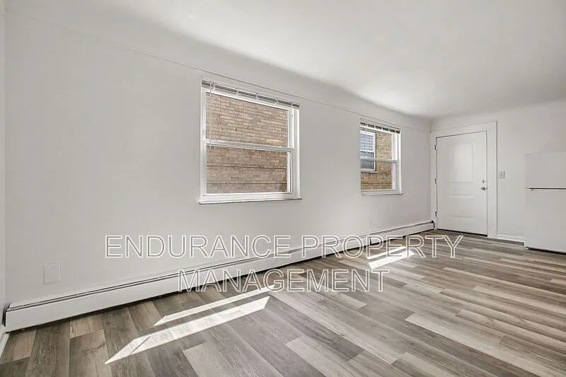 1 bed, 1.0 bath, 650 sqft, $925 — Photo 3