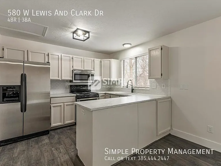580 W Lewis And Clark Dr — Photo 10