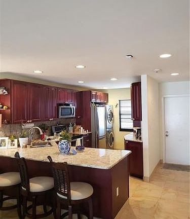 4th image of 3100 NE 48th St APT 807