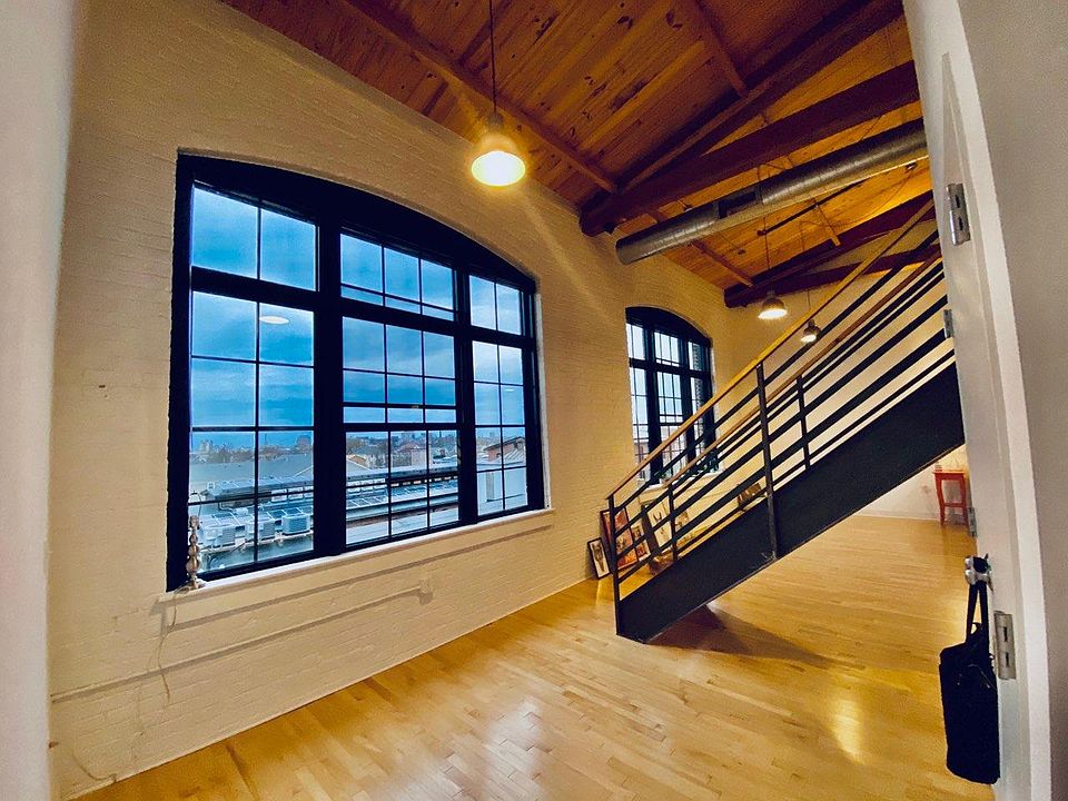 2nd image of 55 Cromwell St APT 412