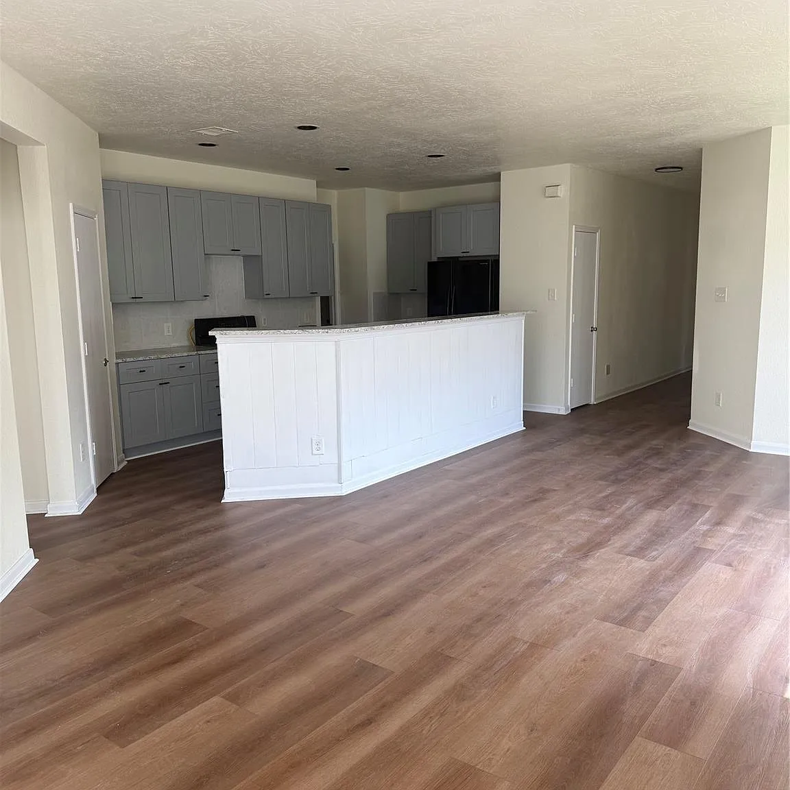 3 bed, 2.0 bath, 1625 sqft, $1,850 — Photo 4
