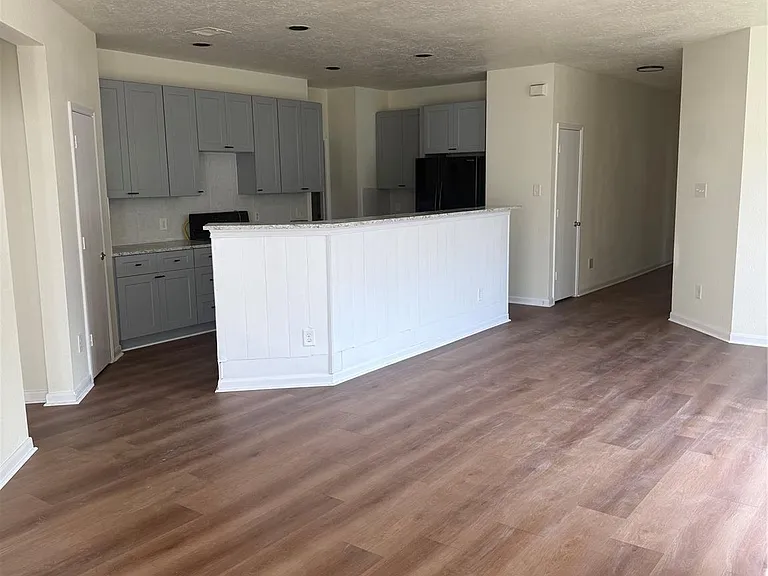 16531 Cheshire Grove Ln — Photo 4