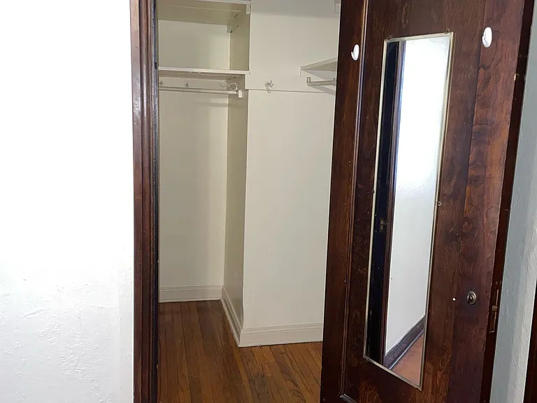 Grosvenor Arms Apartments — Photo 44