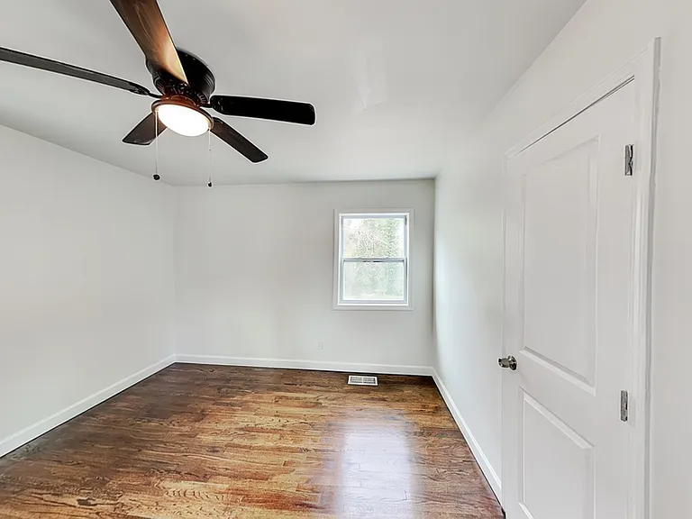 1958 Maywood Pl NW — Photo 9