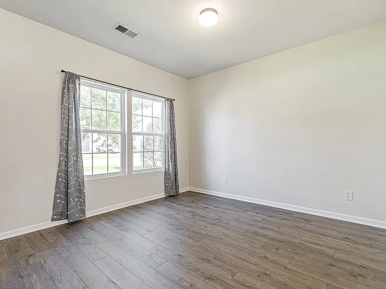 1006 Solomon Ln — Photo 16