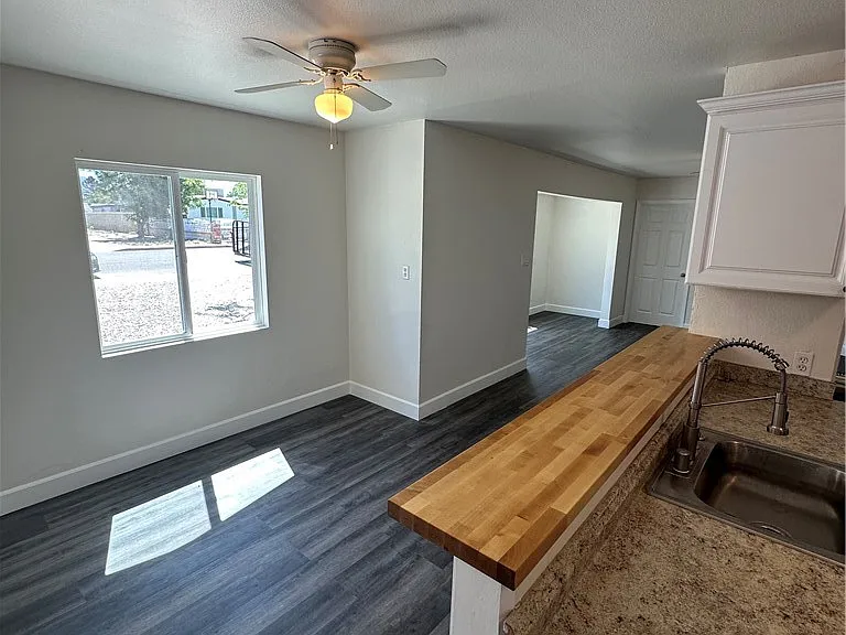 454 S Rosario Ave #A — Photo 16