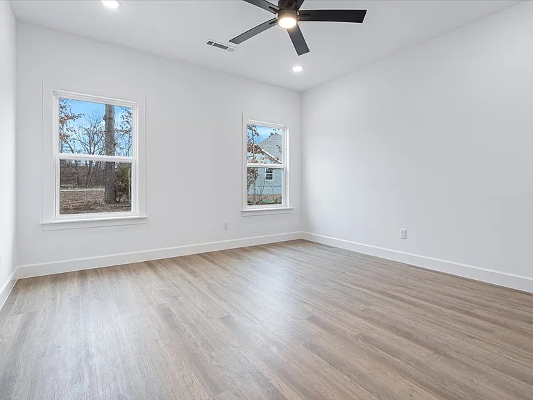 40 Hebrides Dr — Photo 12