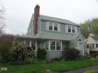 51 Raymond Ter, Norwalk, CT 06855