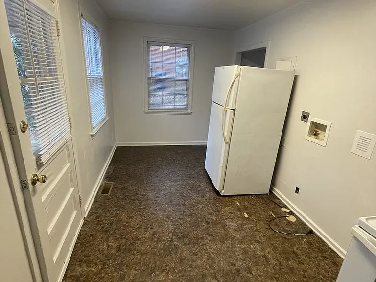 322 Angier Ave — Photo 6