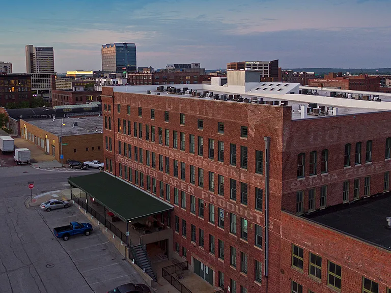 L15 Lofts — Photo 9