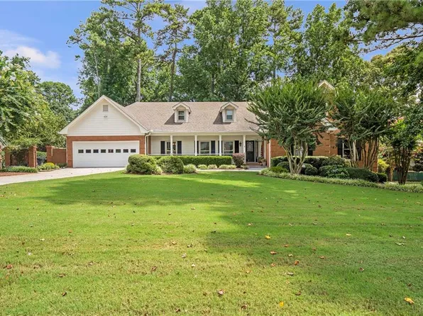 5278 Browning Way SW, Lilburn, GA 30047