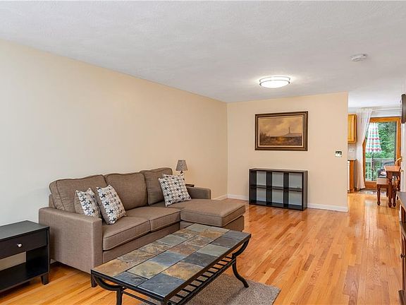 4th image of 1408 Pinewood Dr #1408
