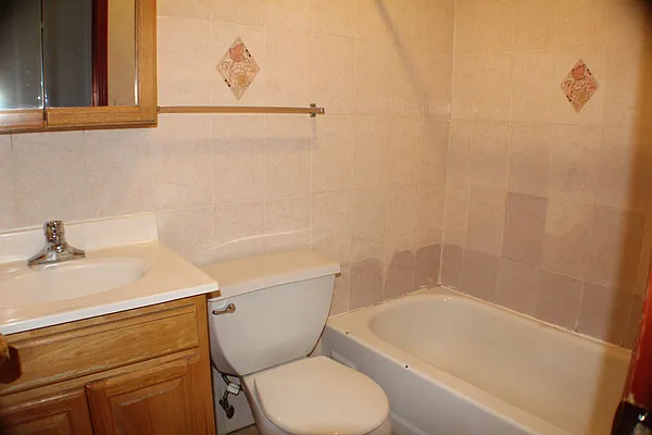 Rented by New Amsterdam Realty Group | media 20