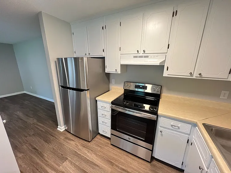 Ligon Apartments- 2900 Ligon St — Photo 4