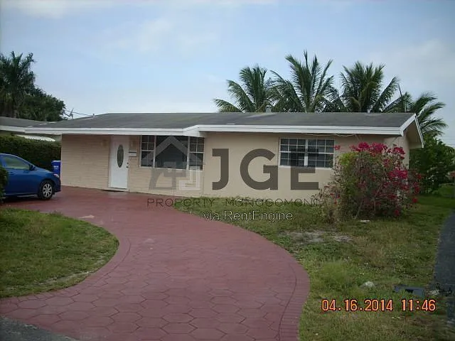 7681 NW 13th St