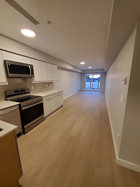 Vancouver Apartment for rent - 0 Bedrooms — photo 8