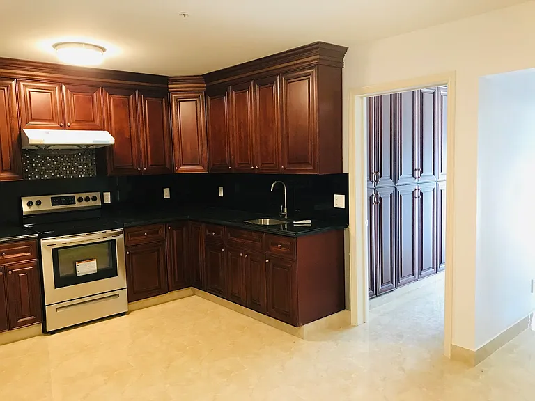 730 Harrison Ave #11 — Photo 13