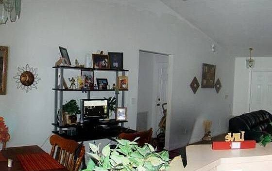 1st image of 2541 SE Robin Cir