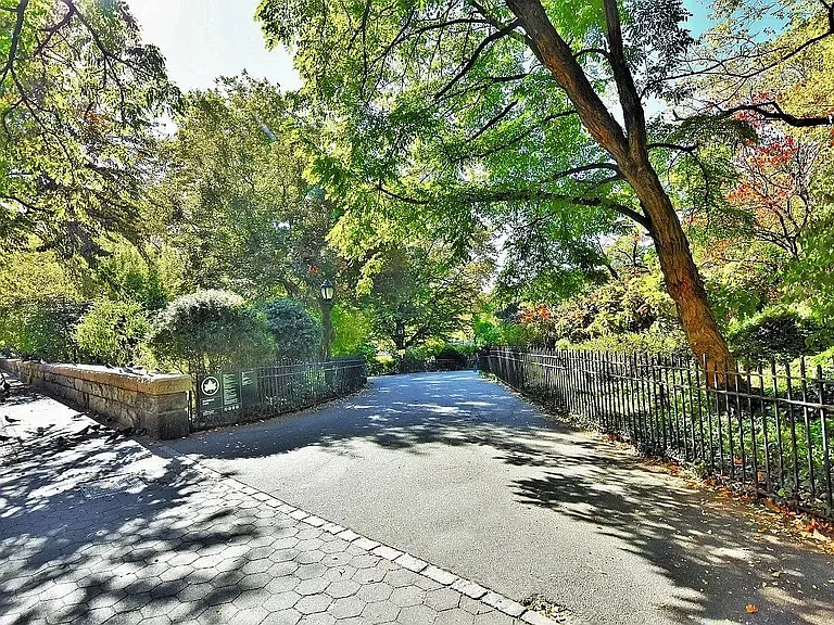 104 Riverside Dr #2B — Photo 16