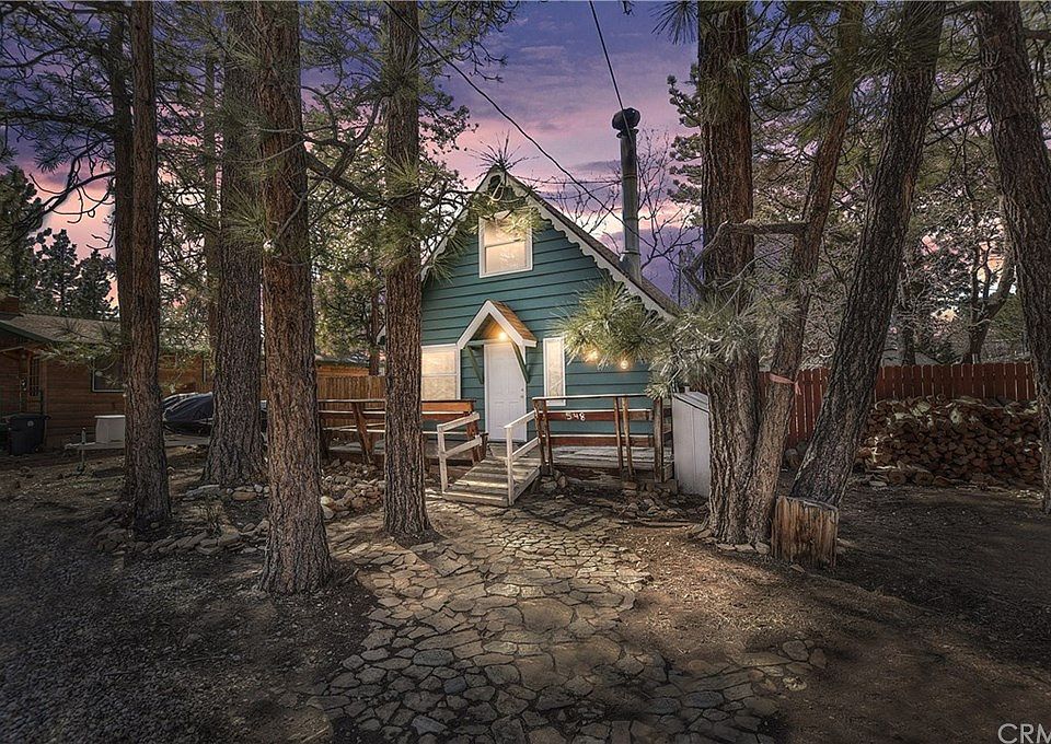 1st image of 548 Los Angeles Ave