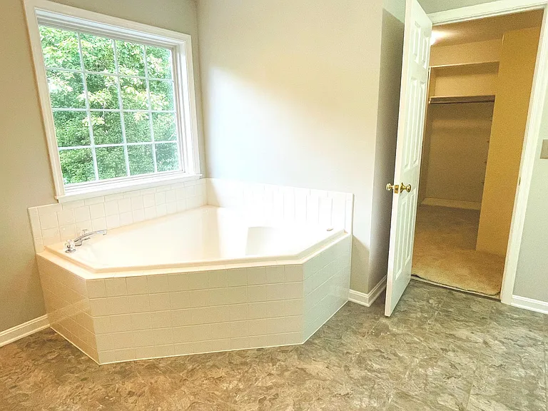 9 Scarlet Oak Cir — Photo 17