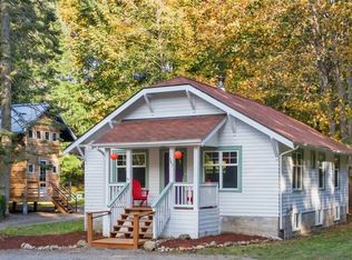 347 W Camano Dr, Camano Island, WA 98282