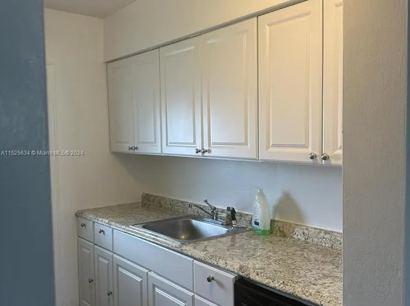 1836 Arthur St APT 17, Hollywood, FL 33020