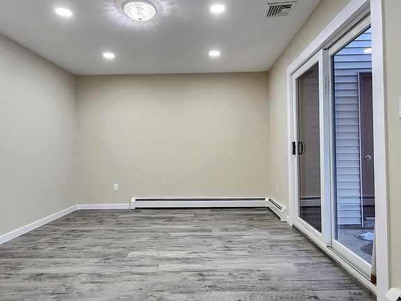 3rd image of 100 Sandpiper Ln