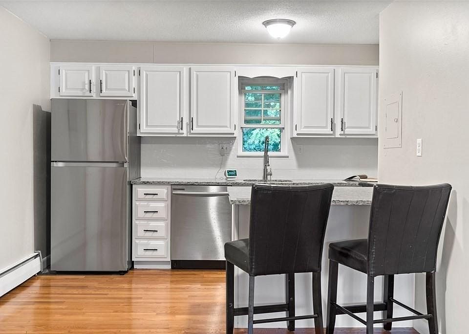 25 Arlington Rd Woburn MA Zillow