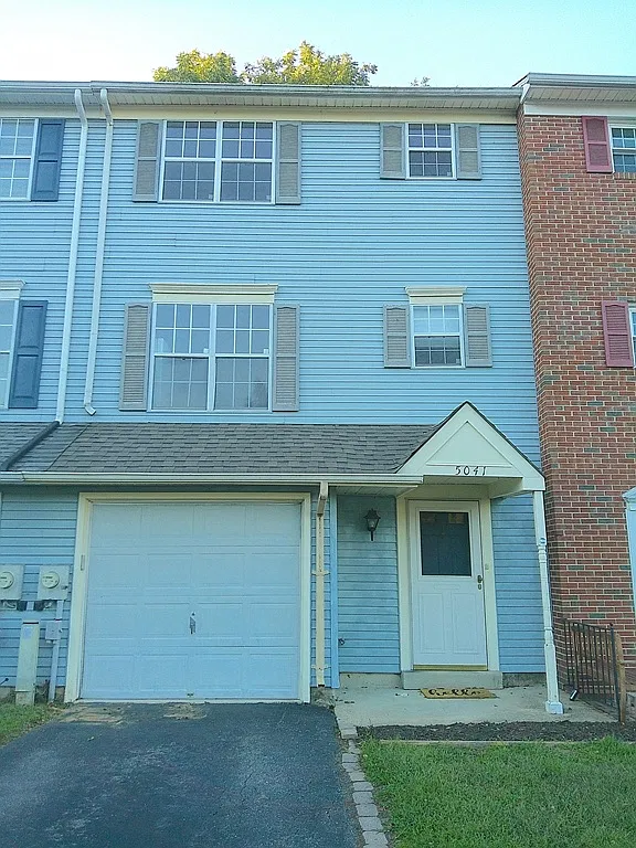 2 bed, 1150 sqft, $1,850 — Photo 1