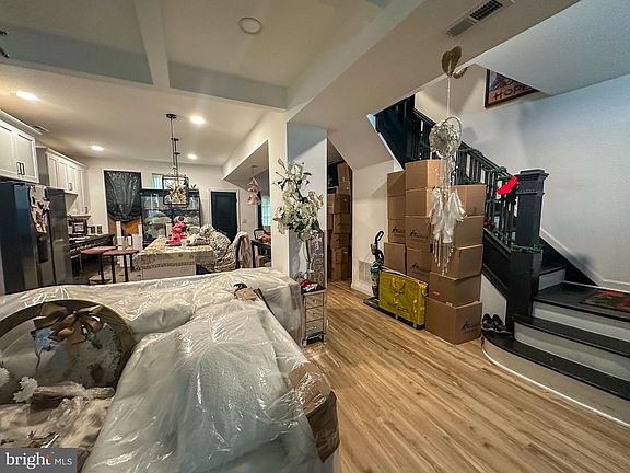 2nd image of 2636 Oswego Ave