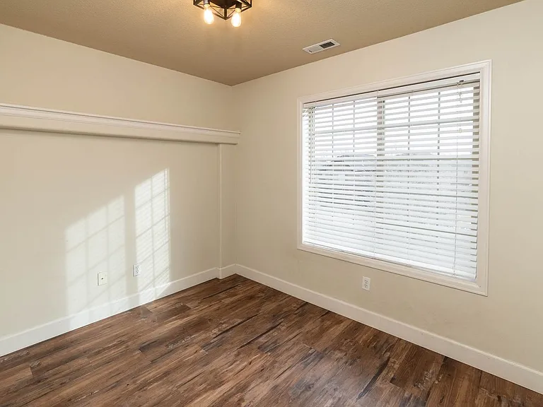 20285 Schaeffer Dr — Photo 20