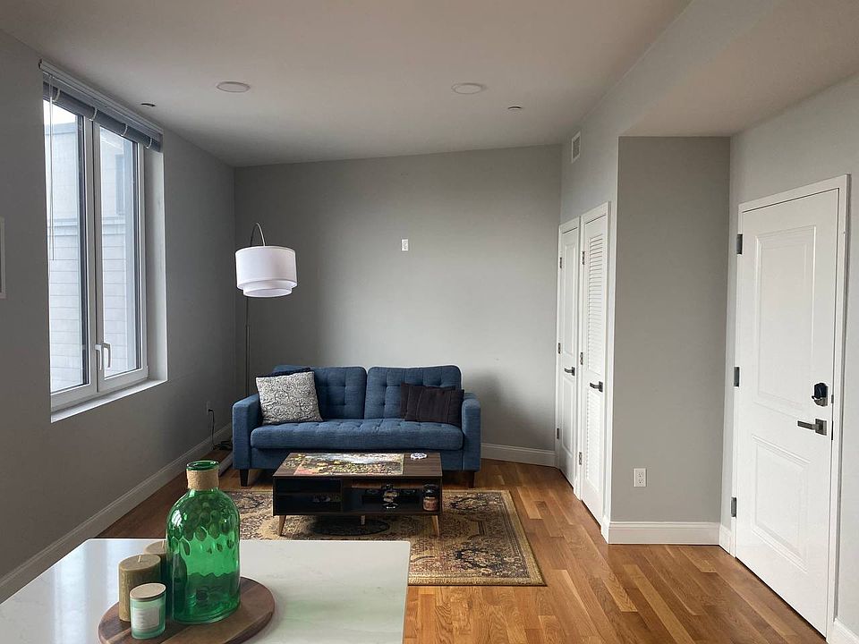 1st image of 10 Taber St #504