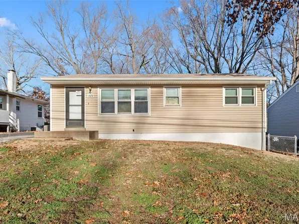 169 Bascom Dr, Saint Louis, MO 63135