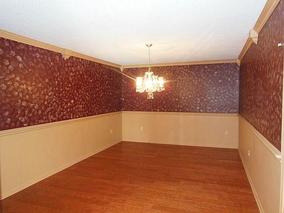 5th image of 4808 Birchwood Dr