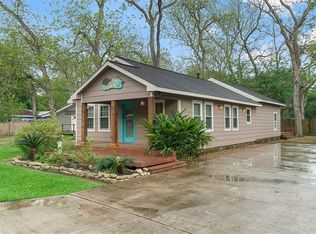 327 Reppert St, Bacliff, TX 77518