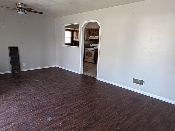 4th image of 632 Shepley Dr