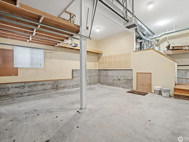 3001 S Charlestown St — Photo 25