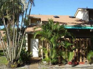 8055 SW 21st Pl, Davie, FL 33324