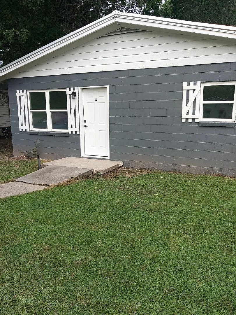 500 Hardy Avenue Southwest - #A — Photo 4